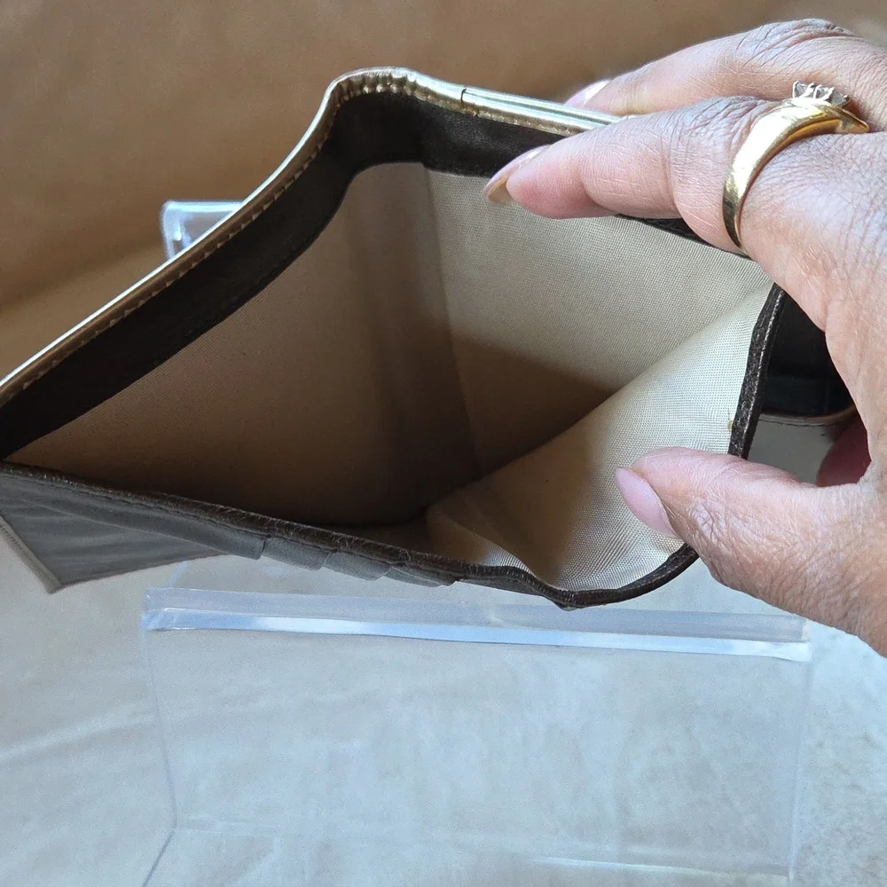 Prada Metallic‎ Gold Women's Wallet - Picture 5 of 7